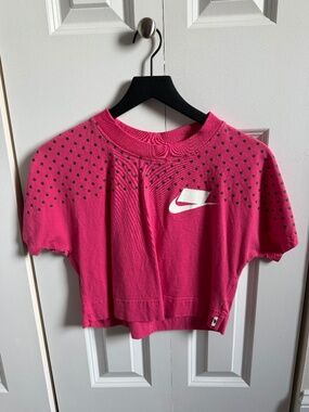 Nike crop
